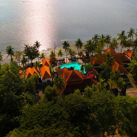 Nugraha Lovina Seaview Resort & Spa Exteriör bild