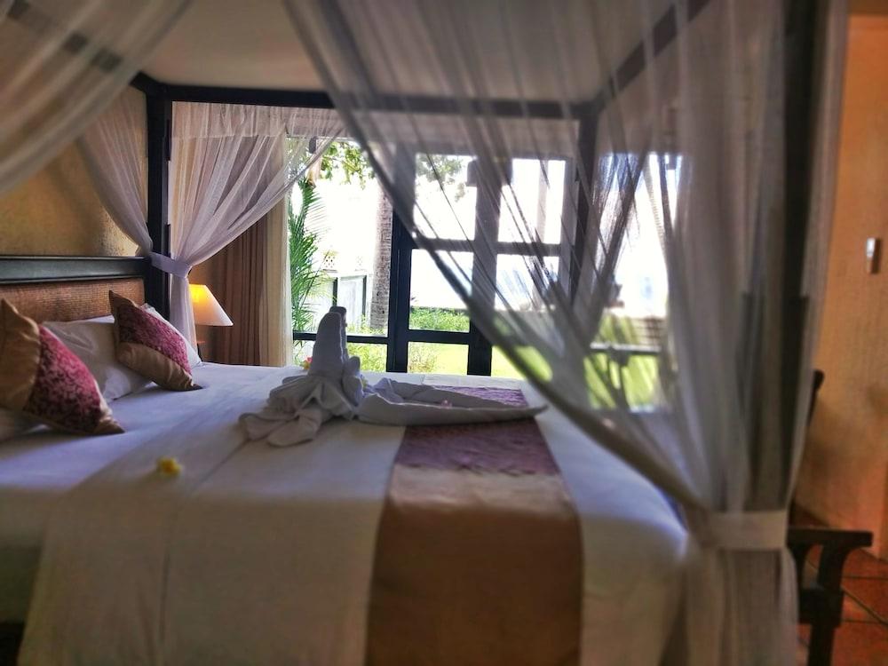 Nugraha Lovina Seaview Resort & Spa Exteriör bild