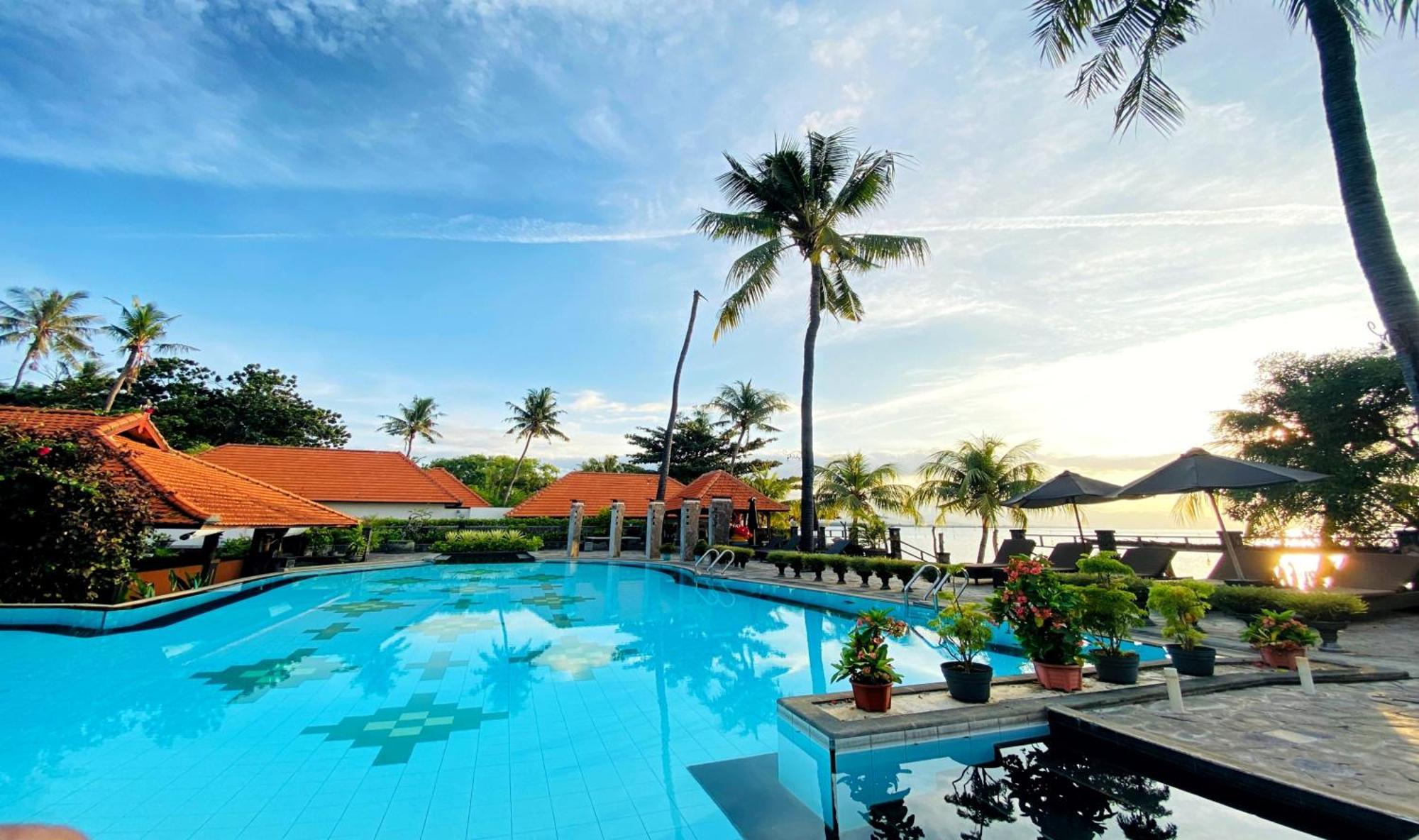 Nugraha Lovina Seaview Resort & Spa Exteriör bild