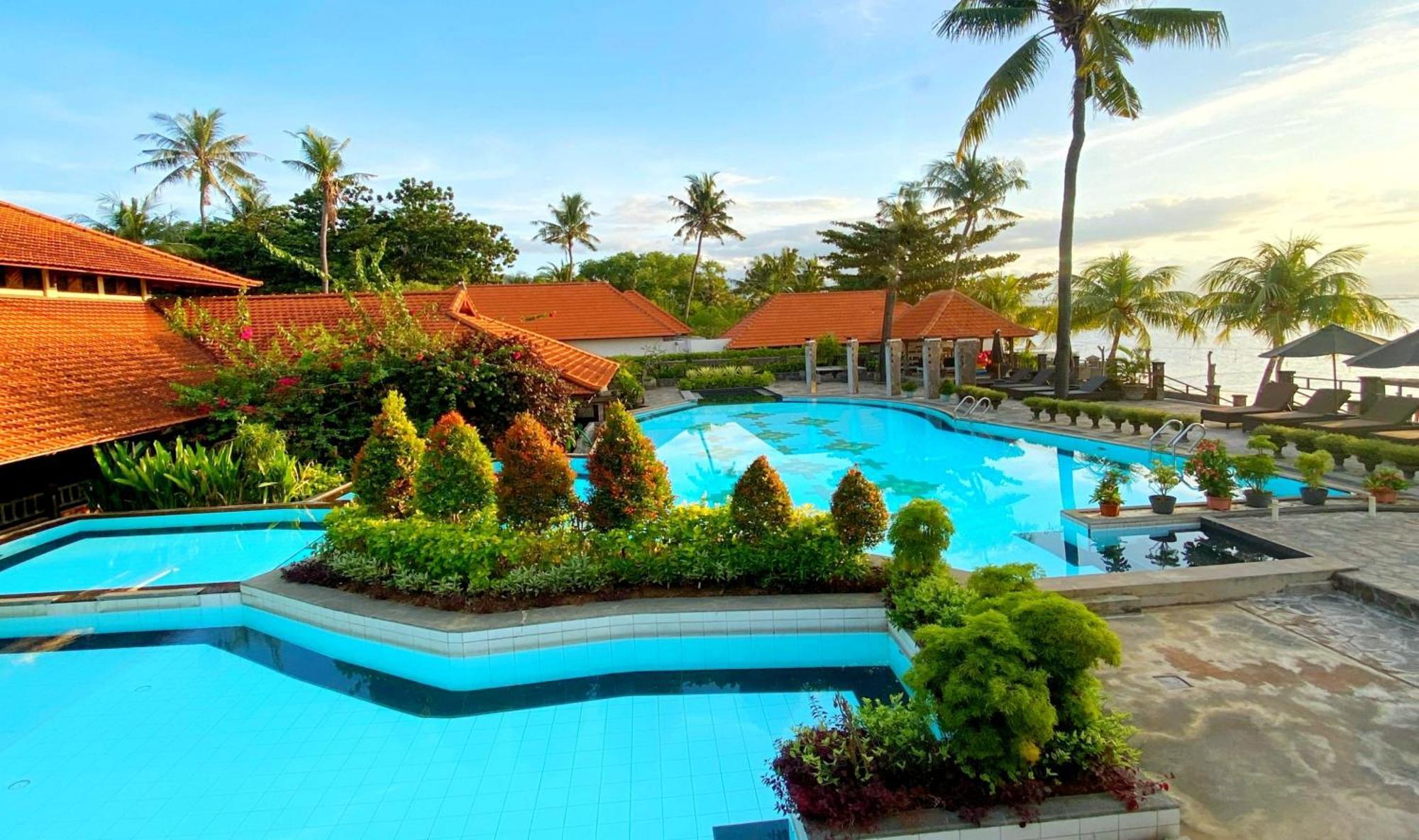 Nugraha Lovina Seaview Resort & Spa Exteriör bild