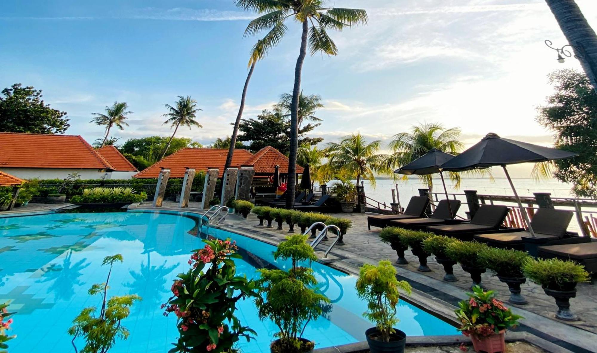 Nugraha Lovina Seaview Resort & Spa Exteriör bild